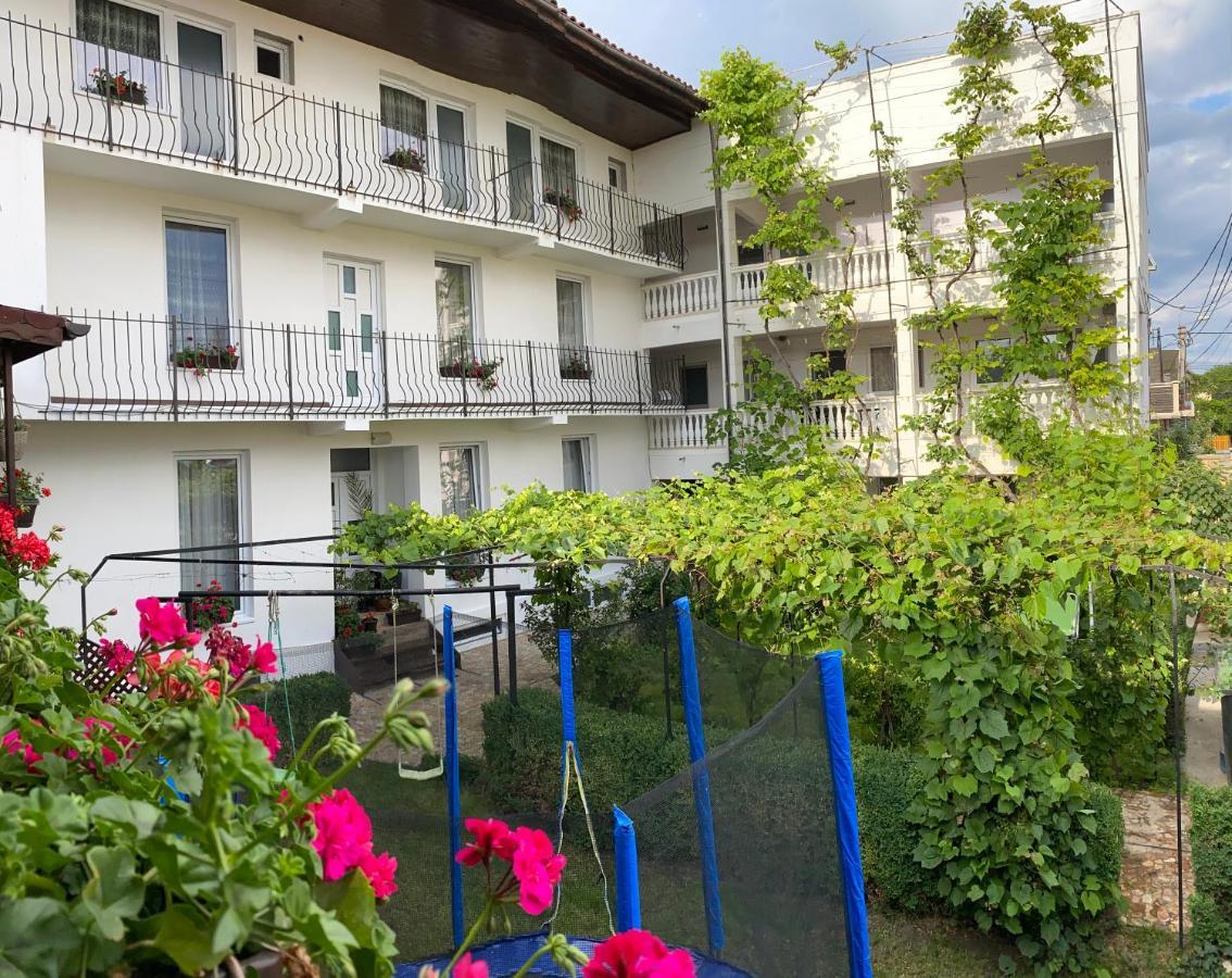 Casa Ciobi Două Mai Exterior foto