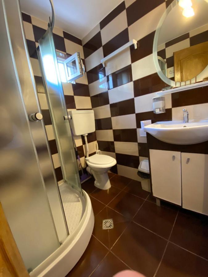 Casa Ciobi Două Mai Exterior foto