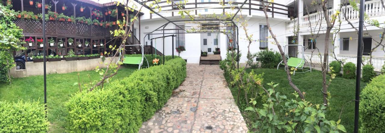 Casa Ciobi Două Mai Exterior foto